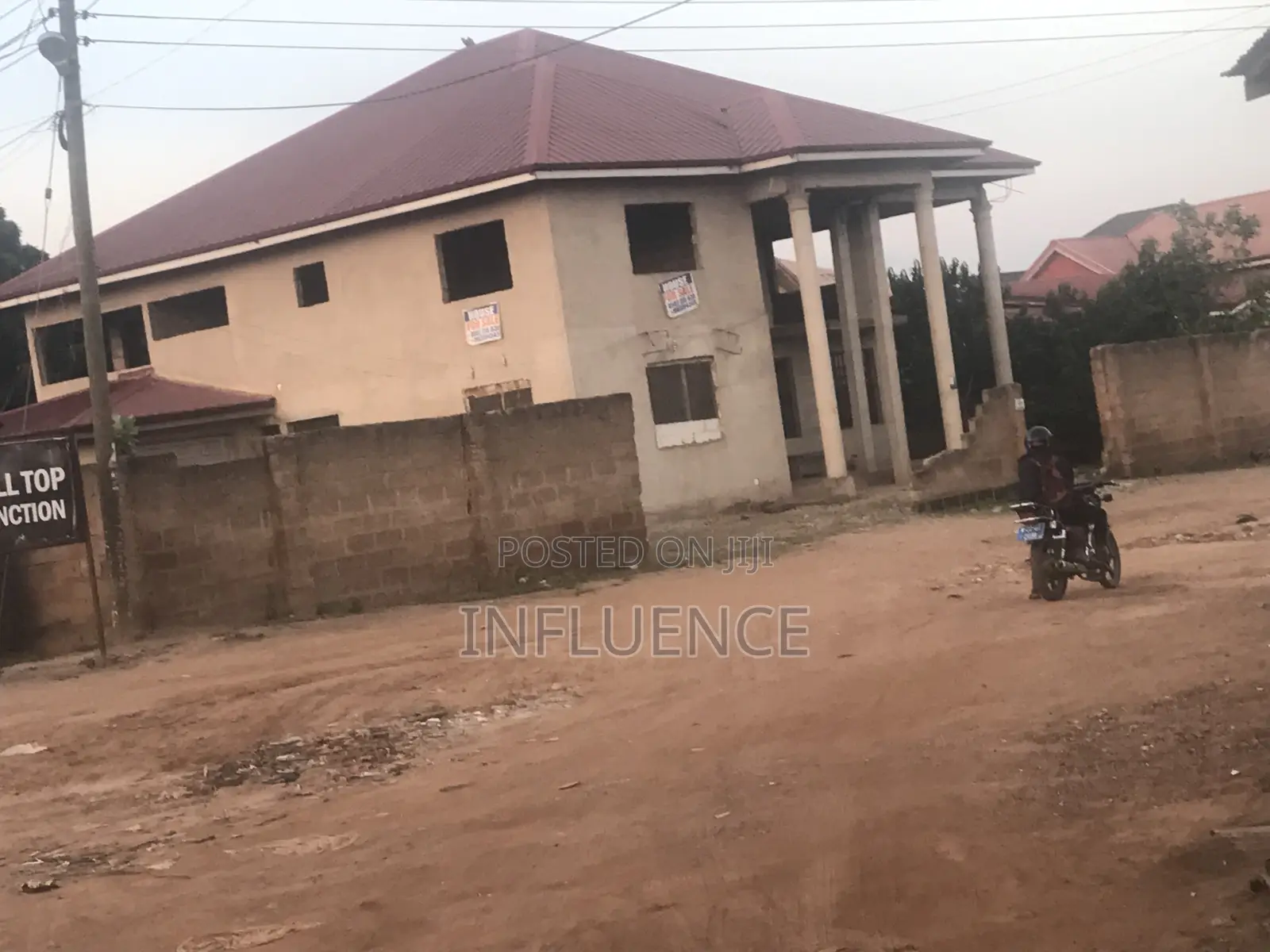 5bdrm House in New Legon, Lakeside for sale