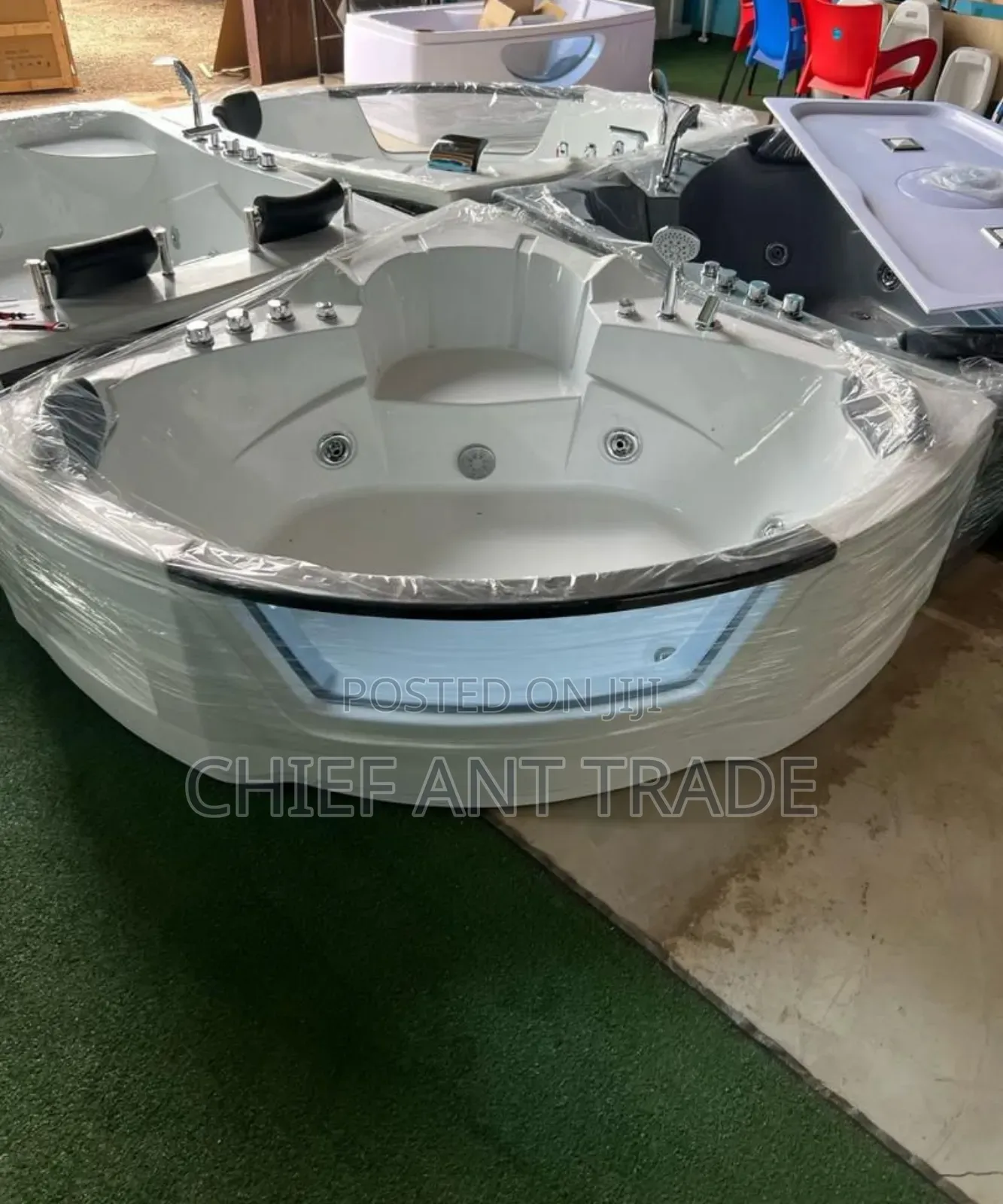 Jacuzzi Bath Triangular Jacu