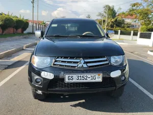 Mitsubishi L200 2010 Black