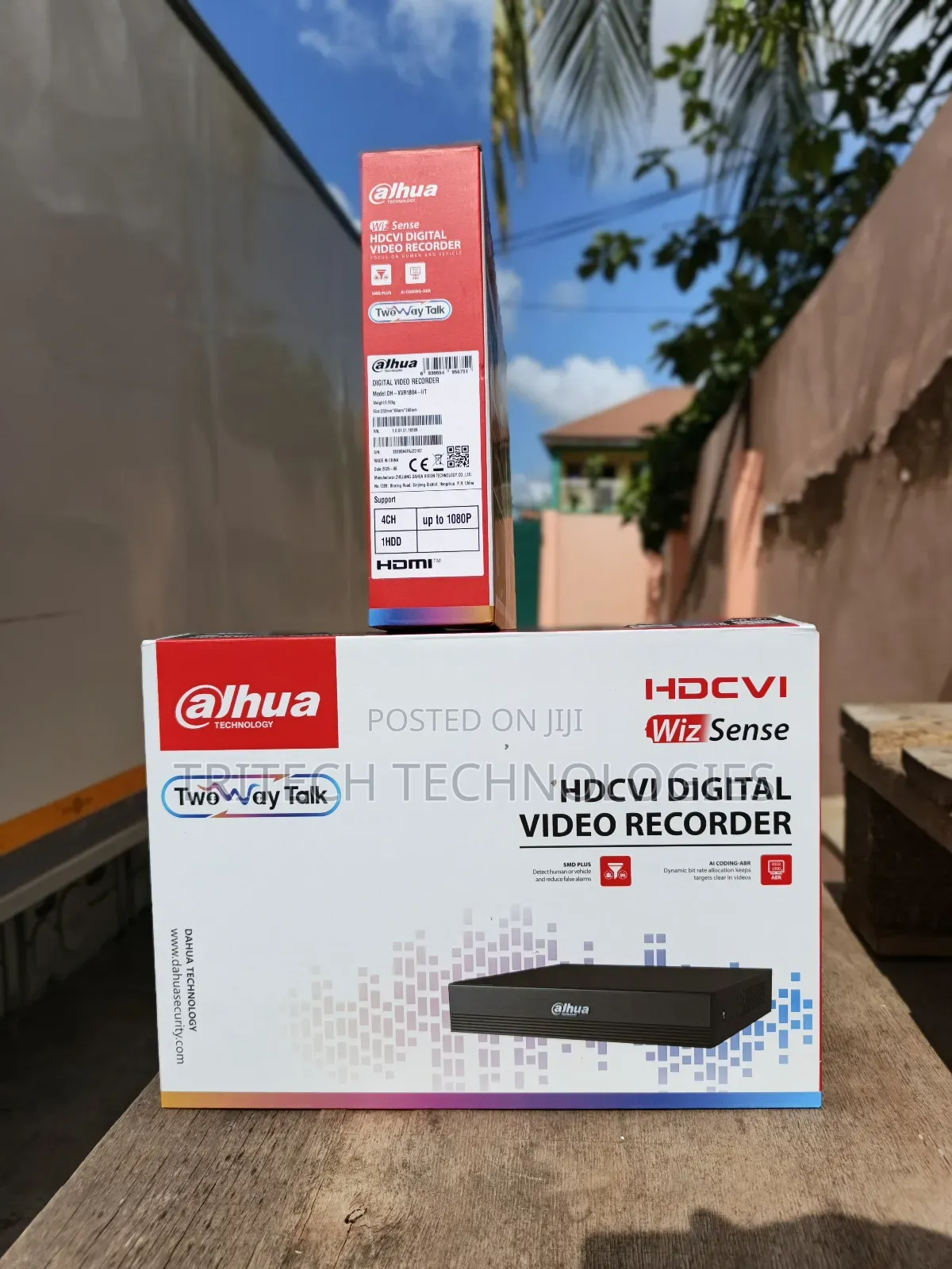 Dahua 4ch DVR With 2way Audio Xvr1b04-I/T 4ch Penta-Brid 1080n/720p