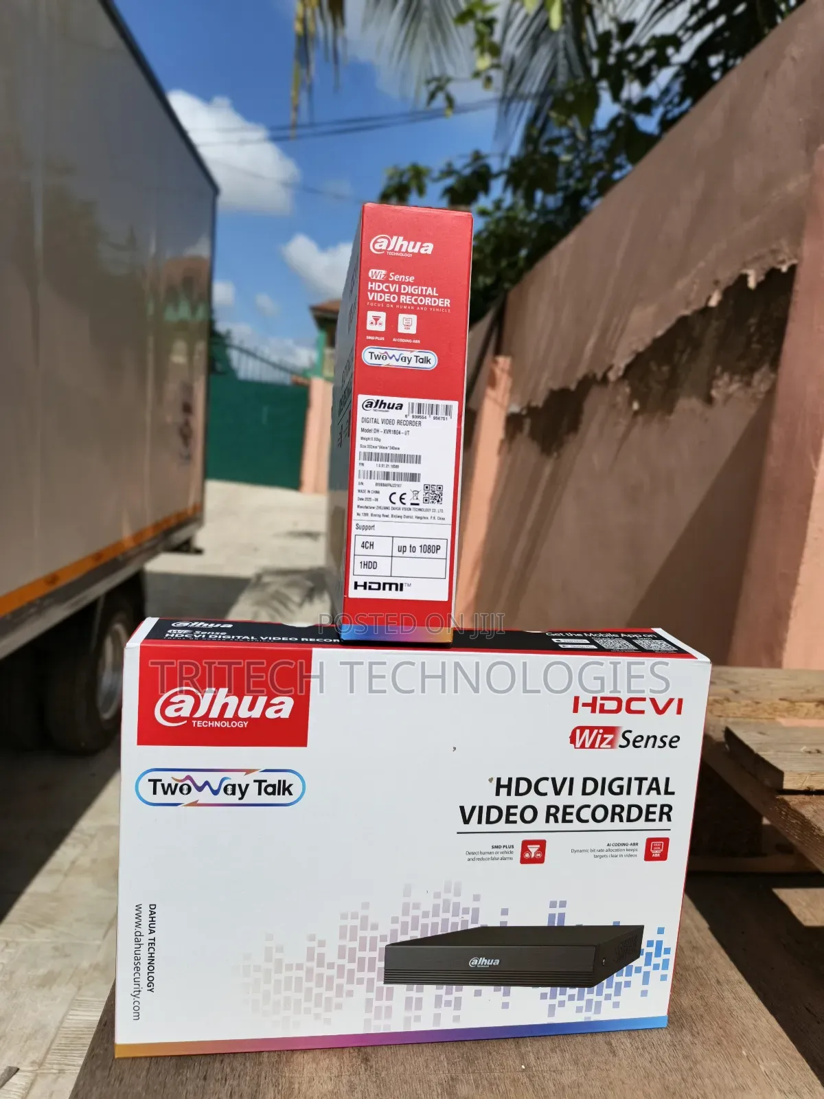 Dahua 4ch DVR With 2way Audio Xvr1b04-I/T 4ch Penta-Brid 1080n/720p