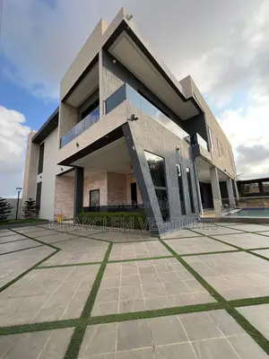 5bdrm House in Charclem Ventures, Accra Metropolitan for sale