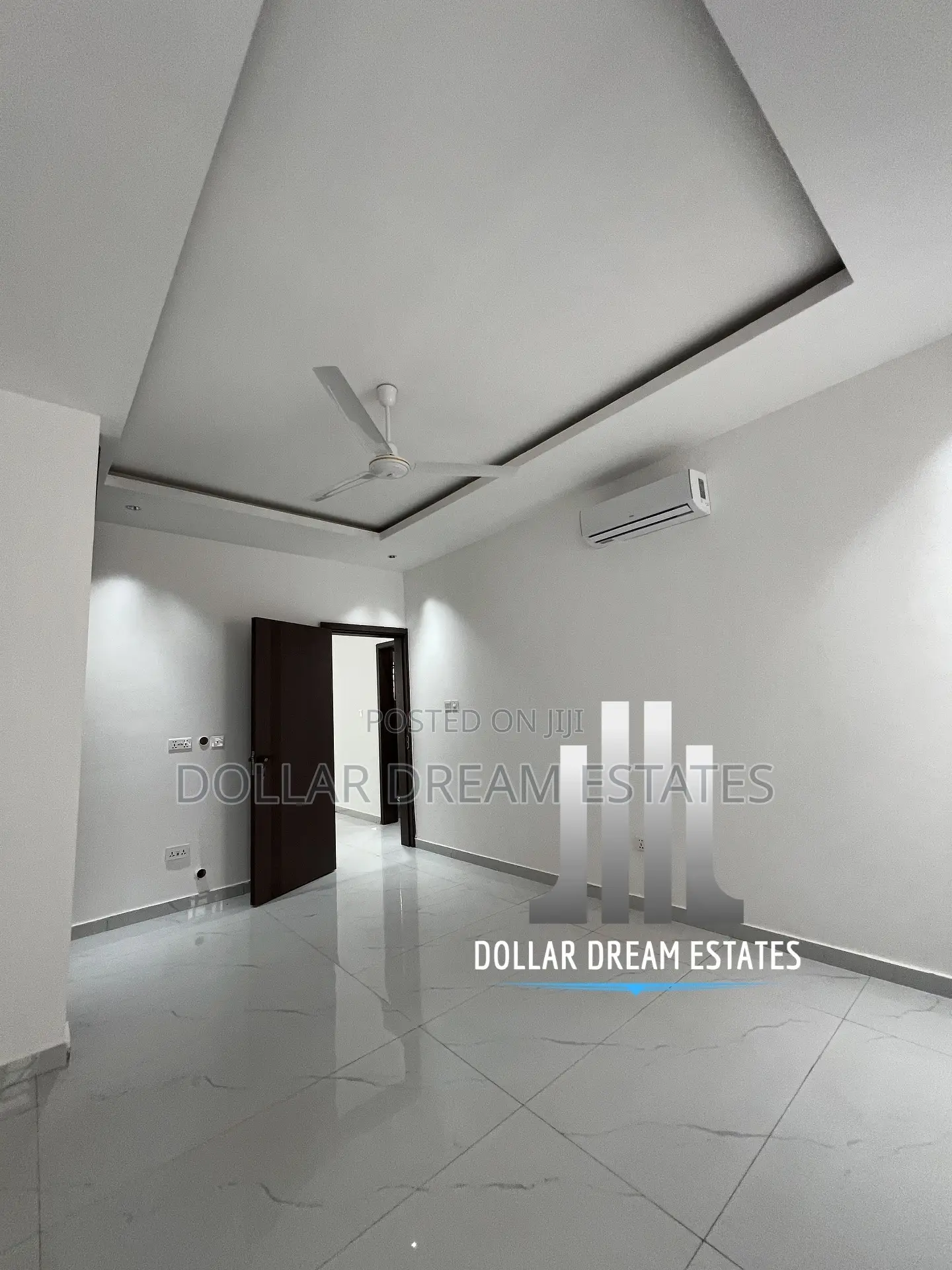 3bdrm Townhouse/Terrace in Adjiriganor for sale