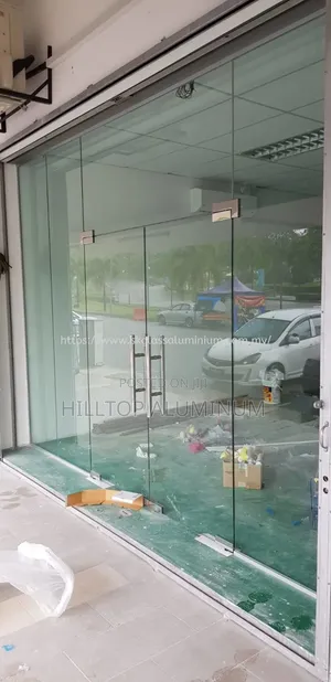 Frameless Glazz Double Doorr