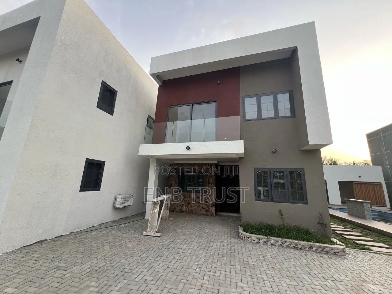 4bdrm Townhouse / Terrace in Tema Community 6, Sakumono for rent