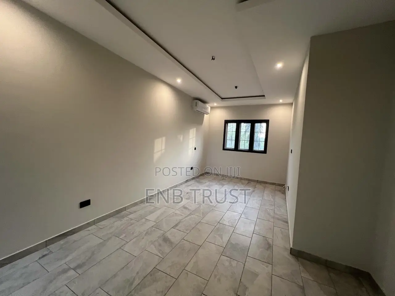 4bdrm Townhouse / Terrace in Tema Community 6, Sakumono for rent