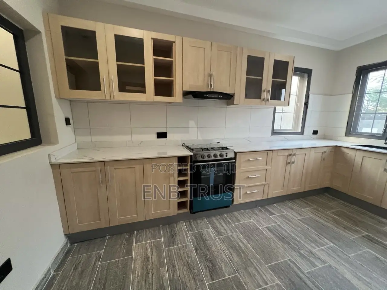 4bdrm Townhouse / Terrace in Tema Community 6, Sakumono for rent