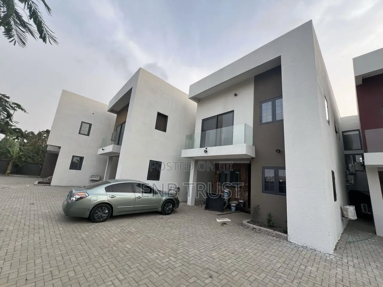 4bdrm Townhouse / Terrace in Tema Community 6, Sakumono for rent