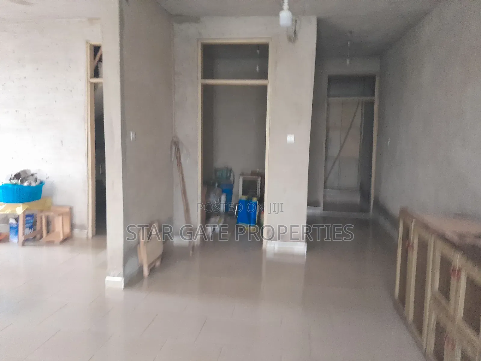 5bdrm House in Aputuogya Abijan, Kumasi Metropolitan for sale
