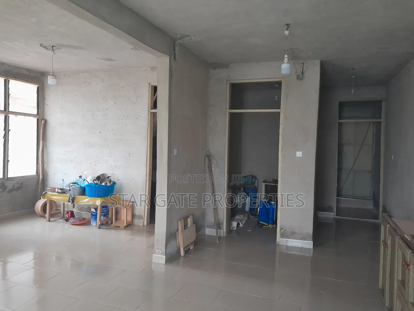 5bdrm House in Aputuogya Abijan, Kumasi Metropolitan for sale