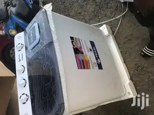 A Durable Pearl 12kg Twin Tub Semi Auto Wash