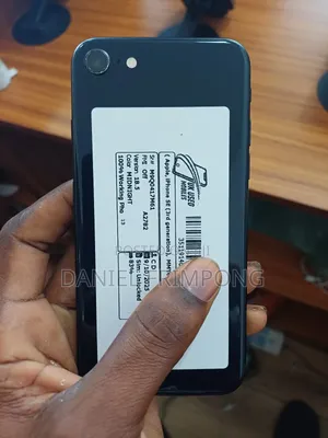 Apple iPhone SE (2022) 64 GB Gray