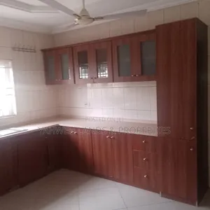 3bdrm House in Spintex for rent