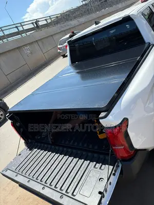 Toyota Tacoma Hard Trifold Bucket Cover 2023 2024 2025