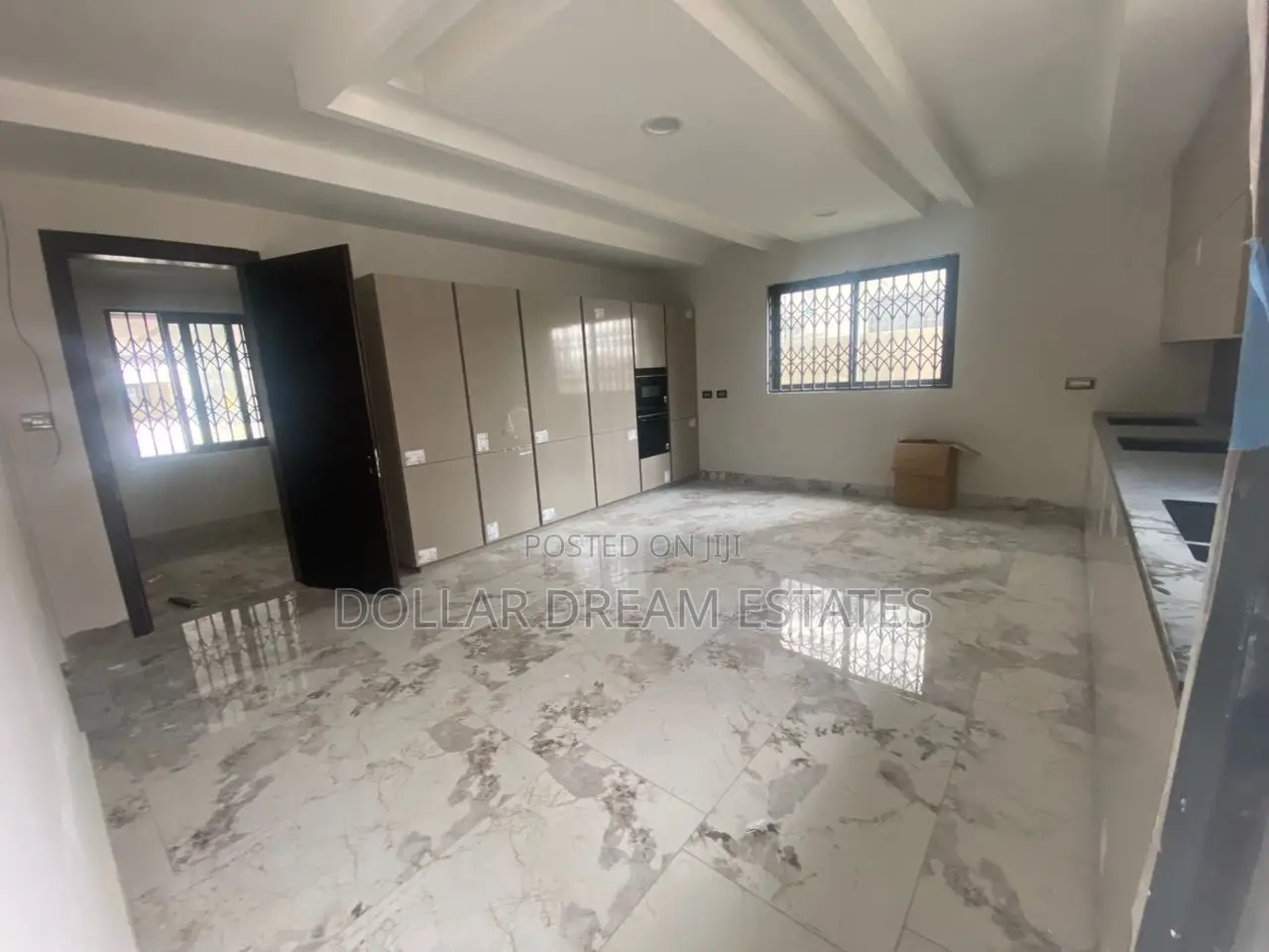 4bdrm Townhouse / Terrace in East Legon for rent