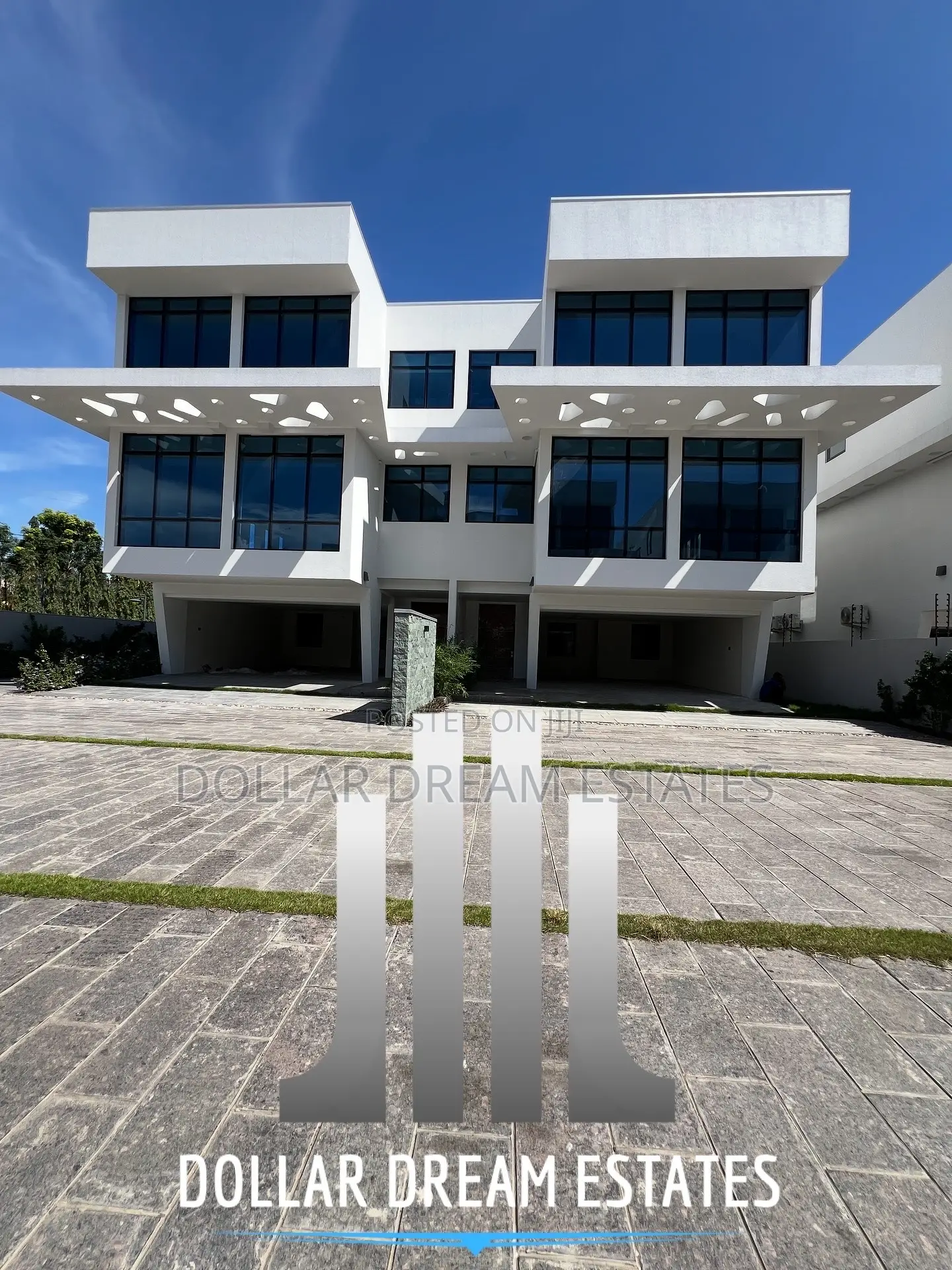 4bdrm Townhouse / Terrace in East Legon for rent