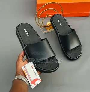 This Is Original Luofue Sports Slippers for Both Male-Female 41-45
