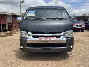 Toyota HiAce 2017 Grey