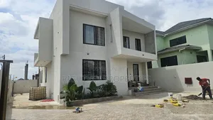 4bdrm Duplex in Atasemanso, Kumasi Metropolitan for sale