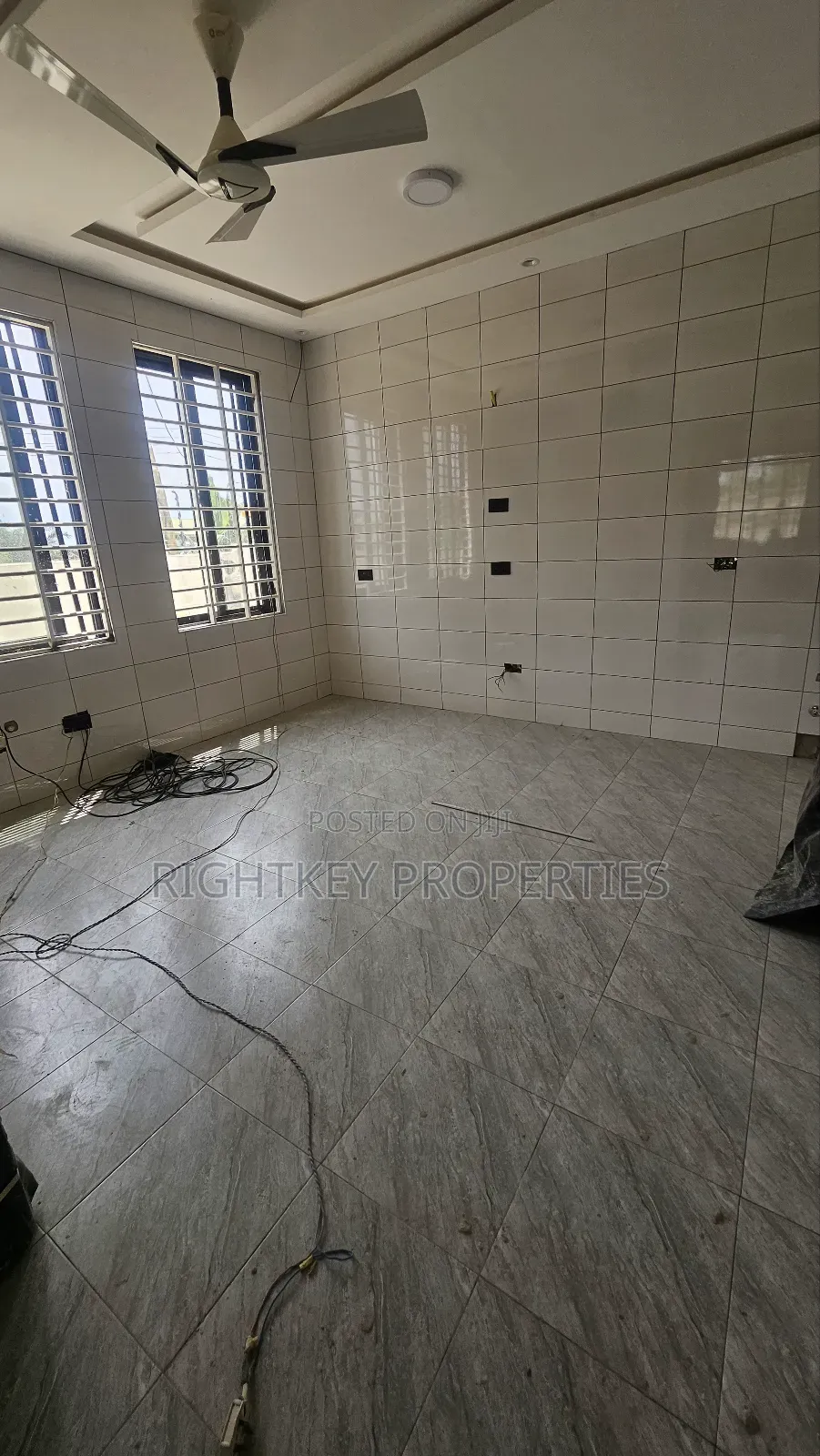 4bdrm Duplex in Atasemanso, Kumasi Metropolitan for sale