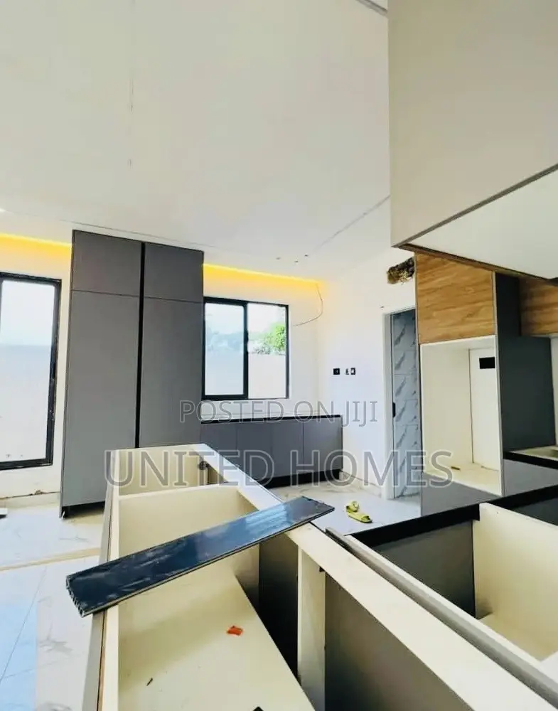 4bdrm House in East Legon for sale
