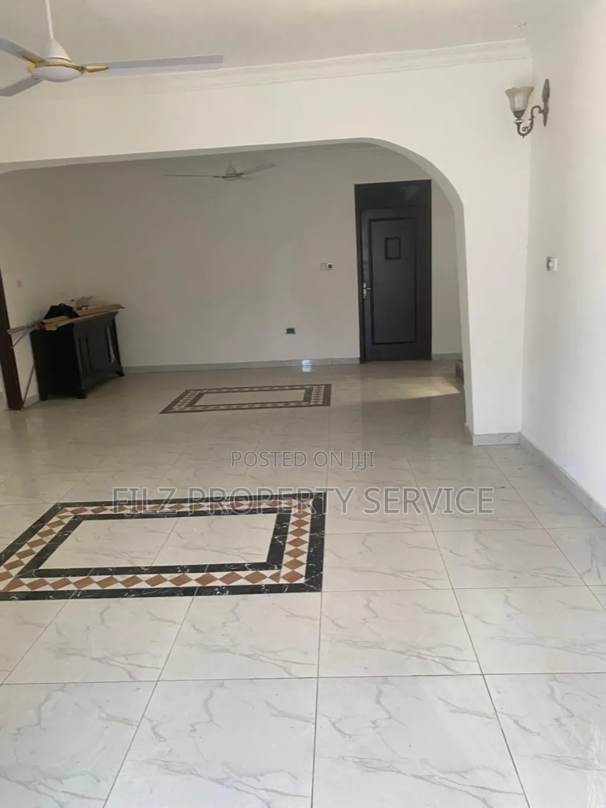 7bdrm House in East Legon Mempeasem, American House for sale