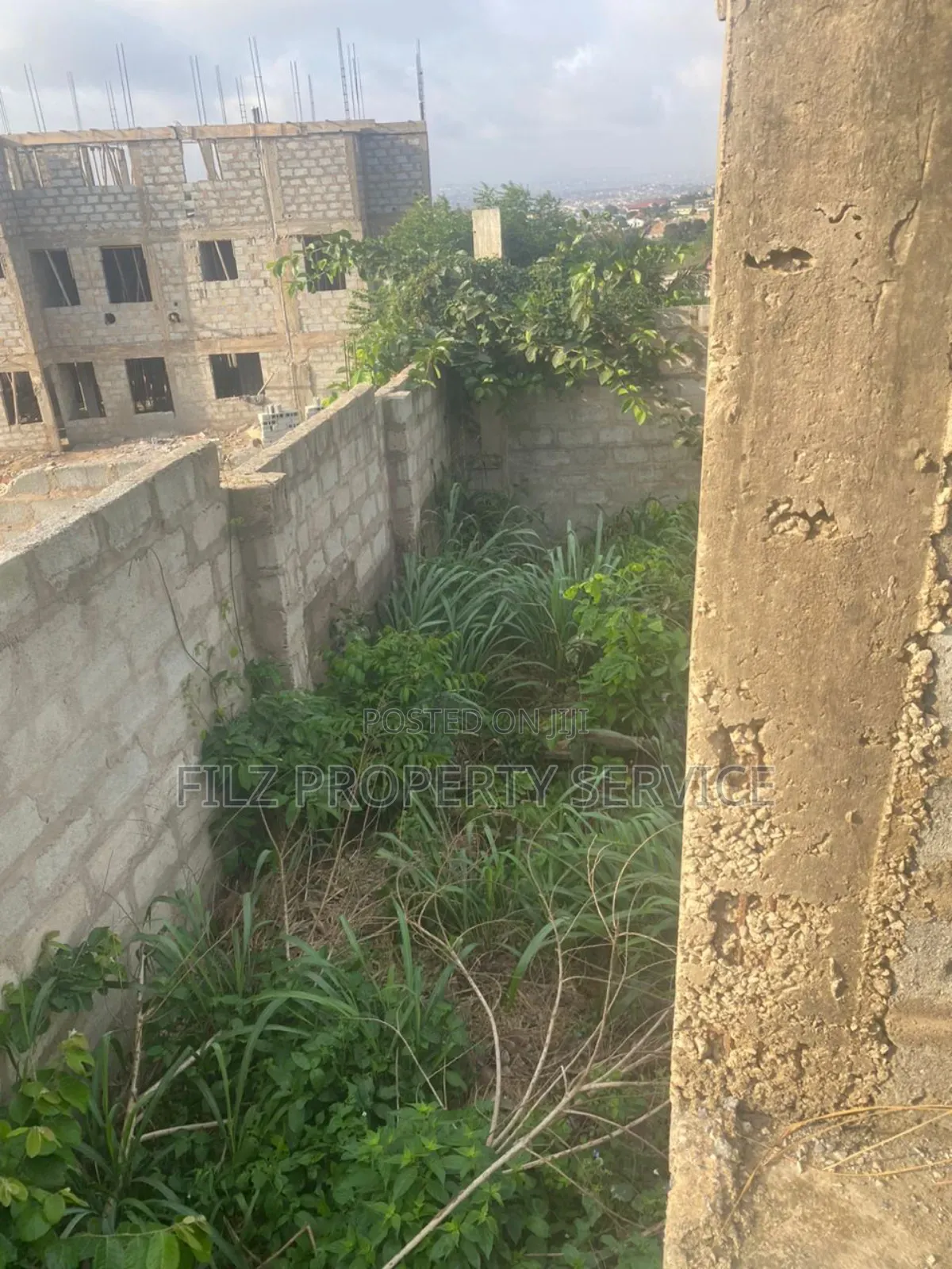 4bdrm House in Ashongman Bank Of, Ashomang Estate for sale