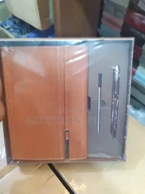 Cooperate Gift Set With Dairy,Pen and Refill Ink, Can Be Customized.