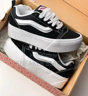 Knu Skool Vans Black/White High Sole