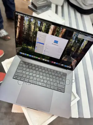 Laptop Apple MacBook Pro 2023 M3 Pro 16-Inch 18GB Apple M3 SSD 512GB