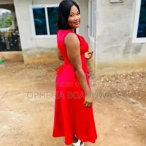 Bar Attentant Waitress, Receptionist And House Keeping
