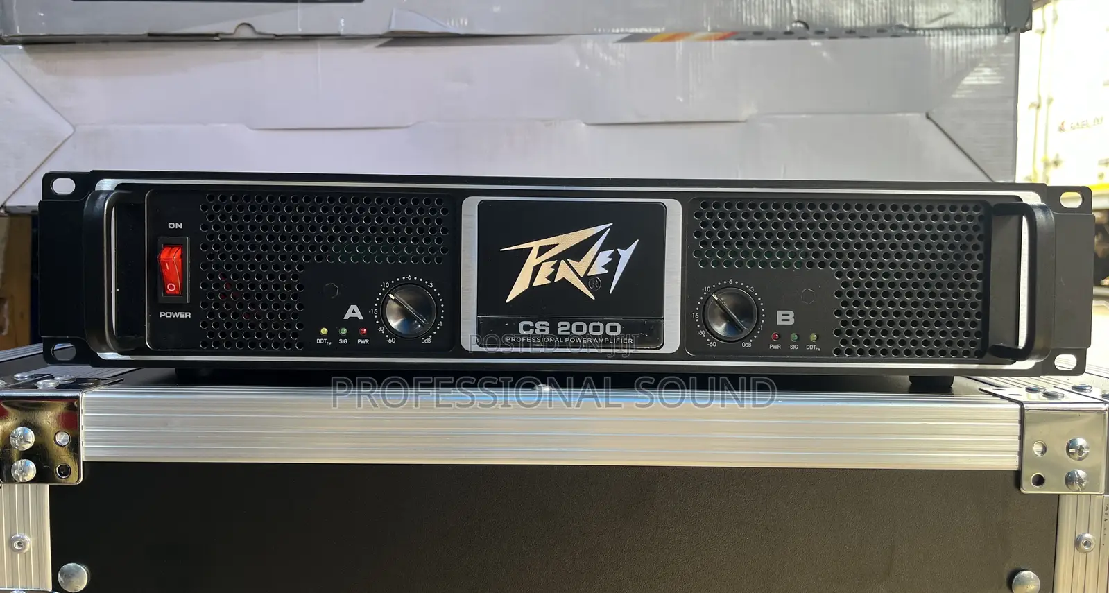 Peavey Amplifier Cs2000