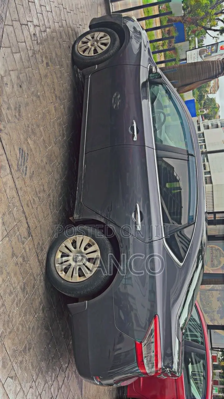 Nissan Sentra S 2016 Gray