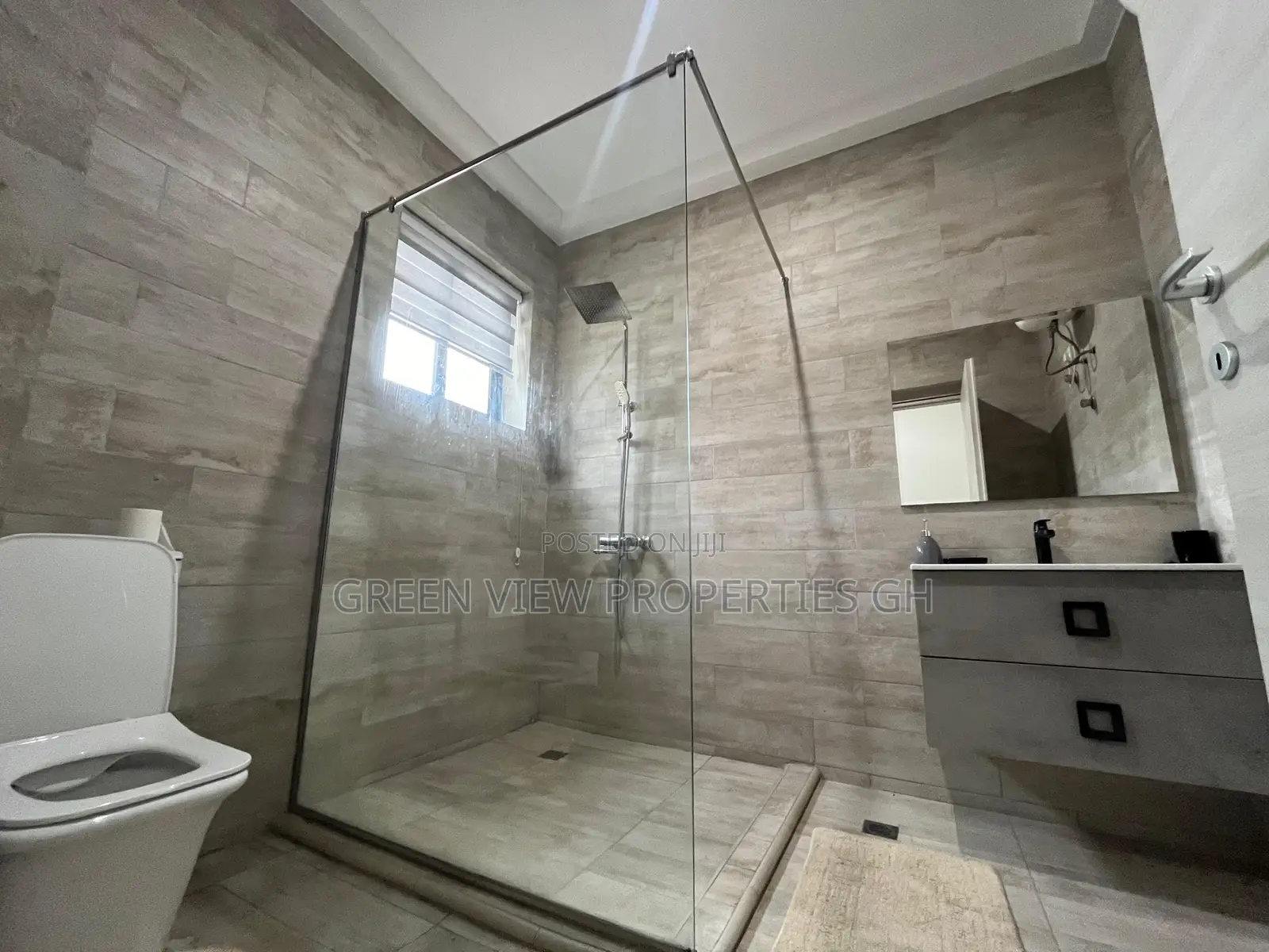 Furnished 4bdrm Duplex in East Legon for rent