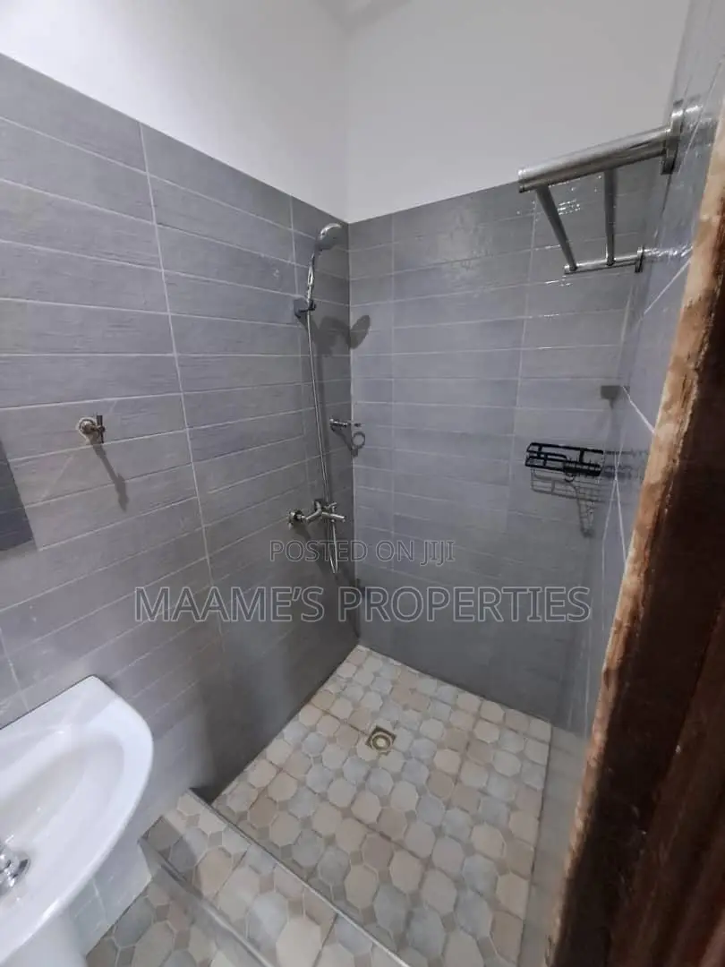 3bdrm Duplex in Abokobi for sale
