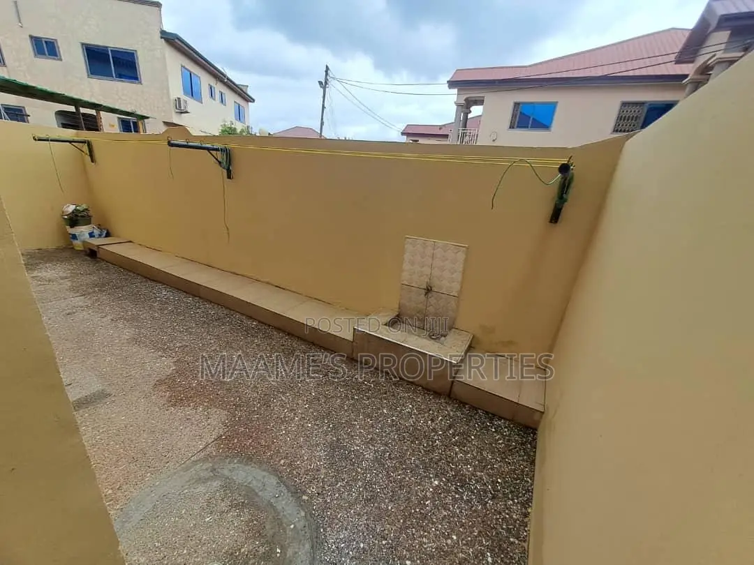3bdrm Duplex in Abokobi for sale