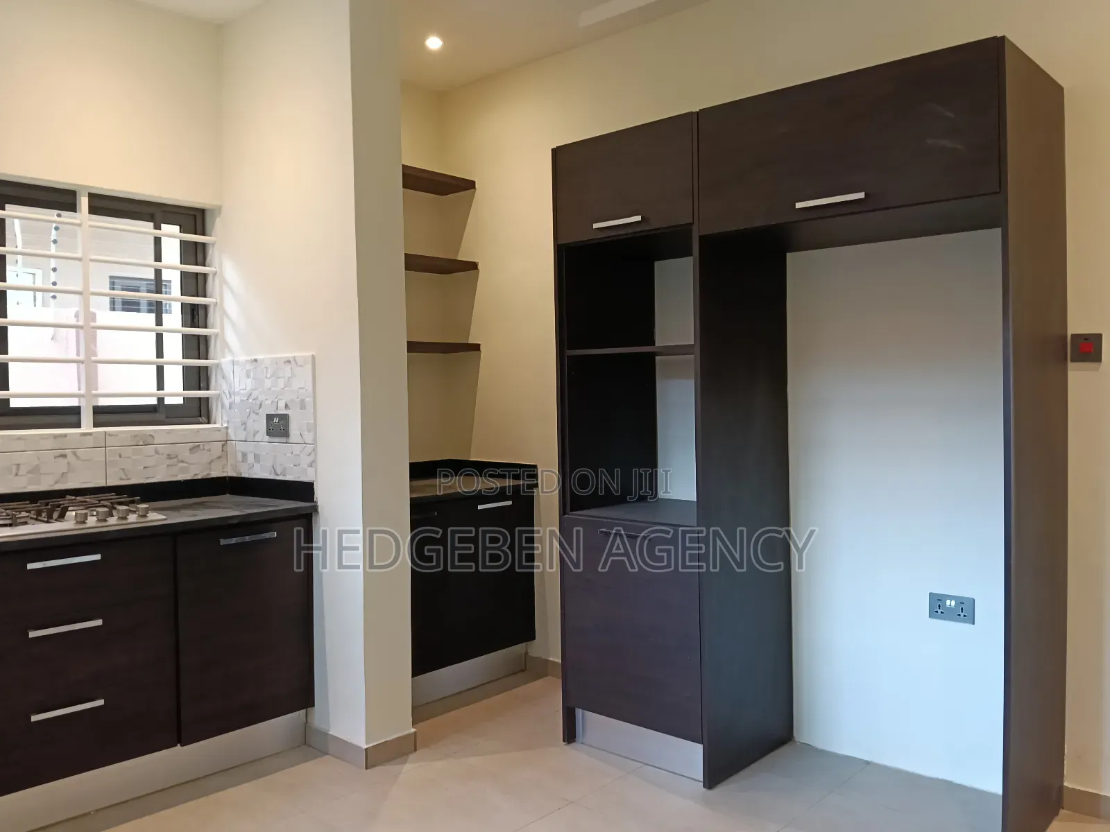 3bdrm Duplex in Oyarifa for sale