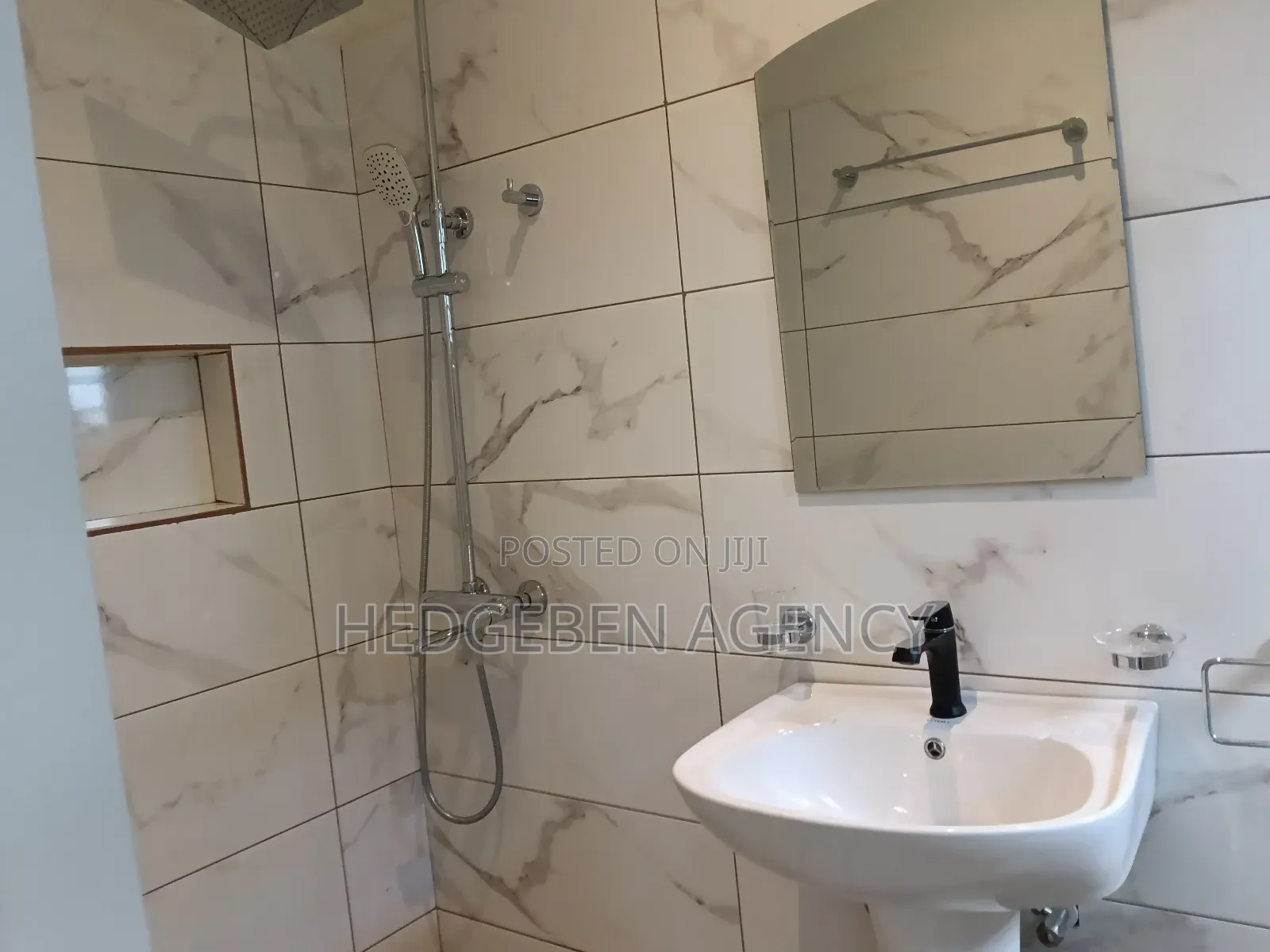 3bdrm Duplex in Oyarifa for sale