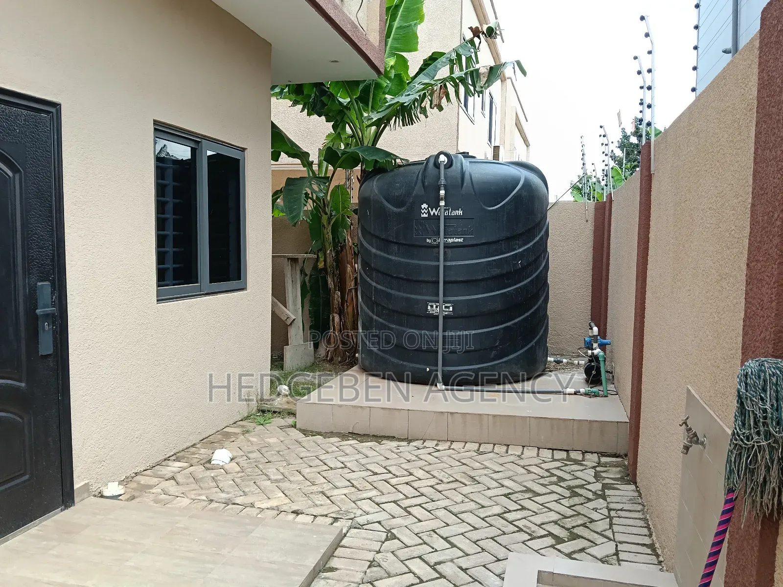 3bdrm Duplex in Oyarifa for sale