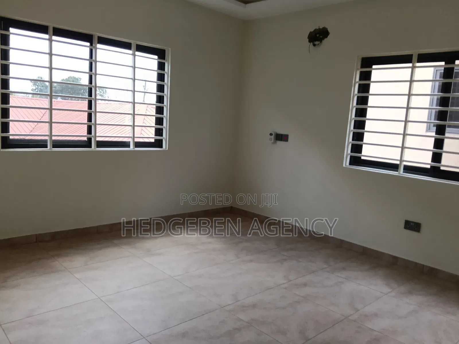 3bdrm Duplex in Oyarifa for sale