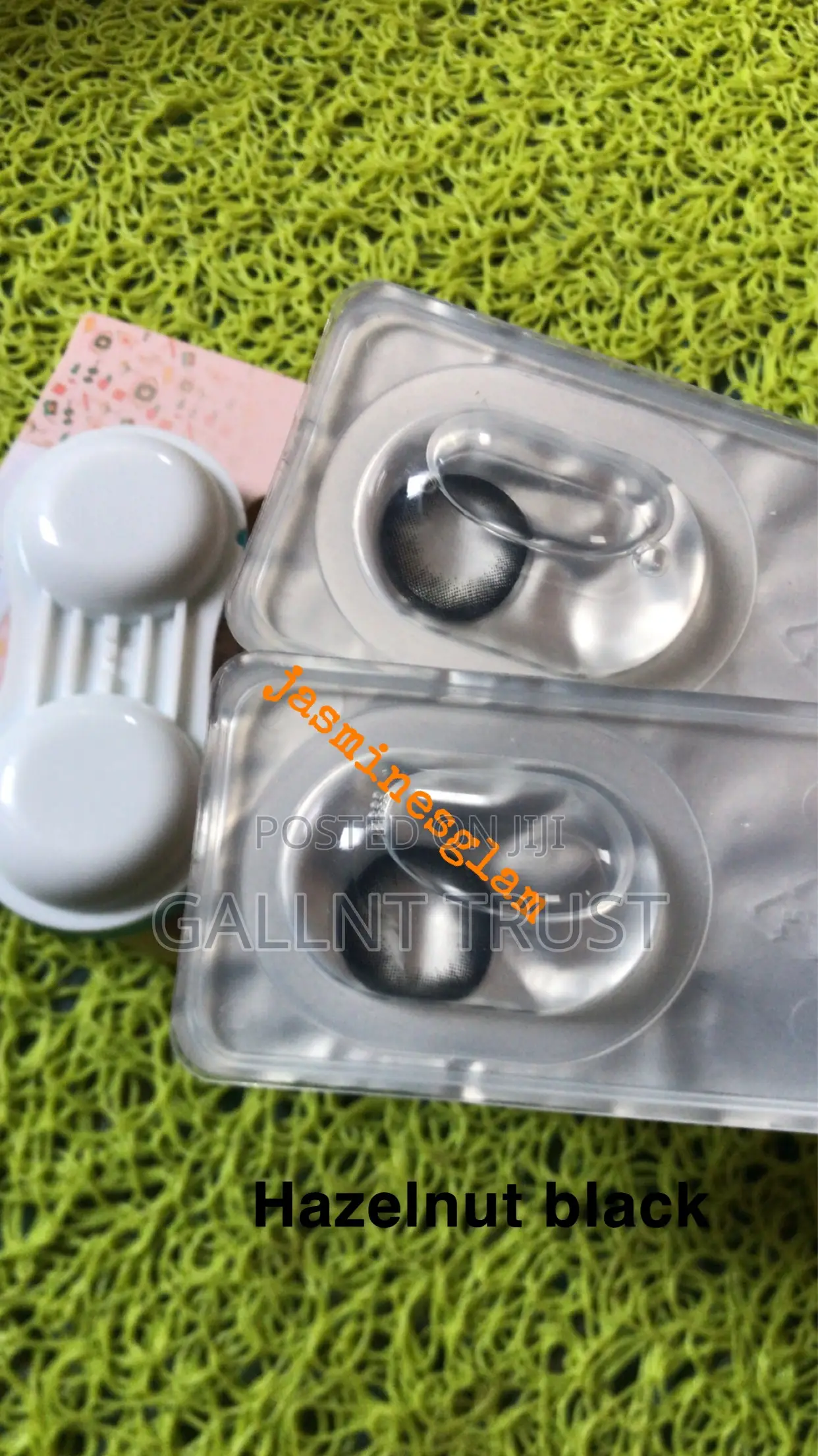 Cosmetic Contact Lens