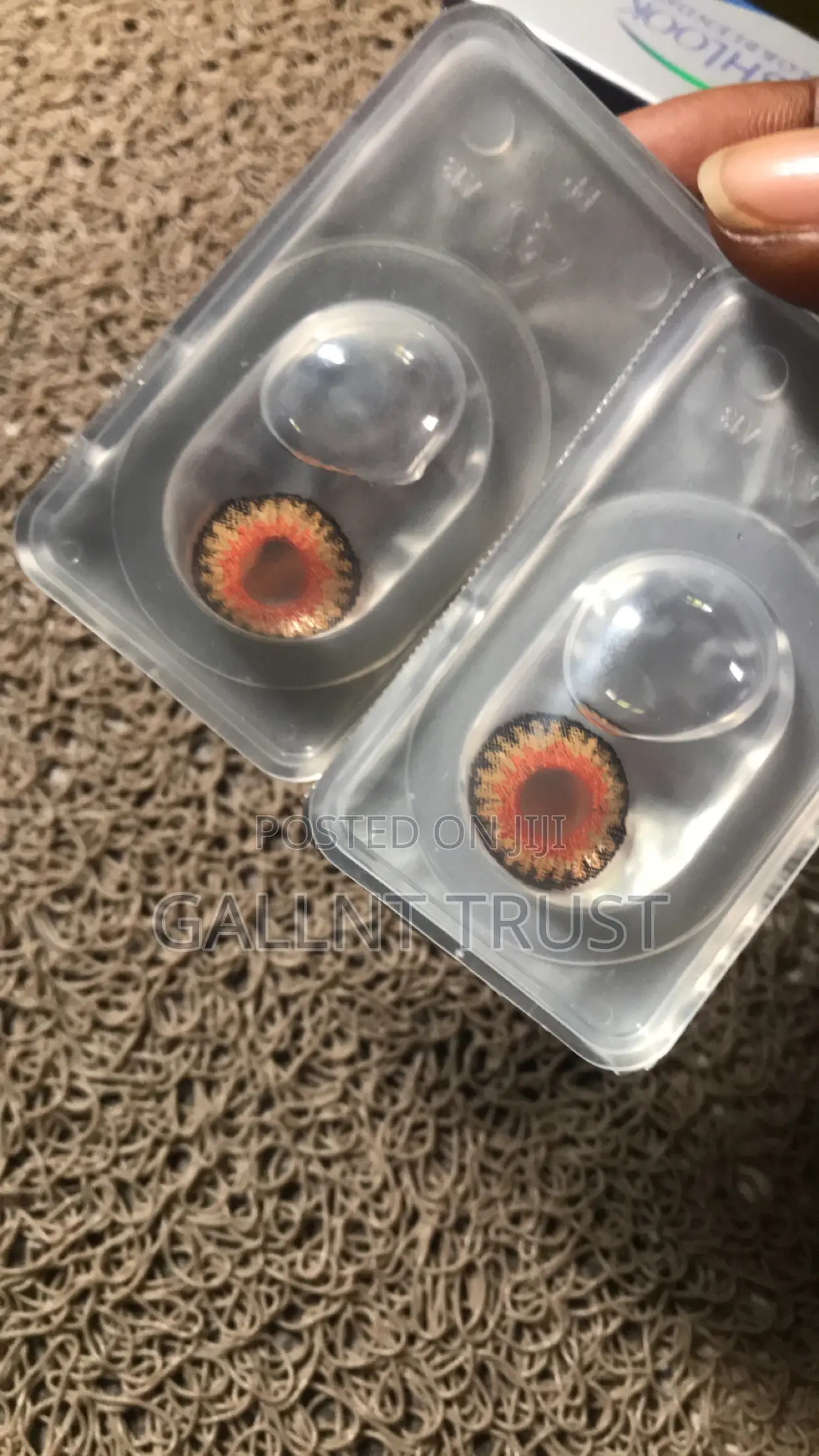 Cosmetic Contact Lens