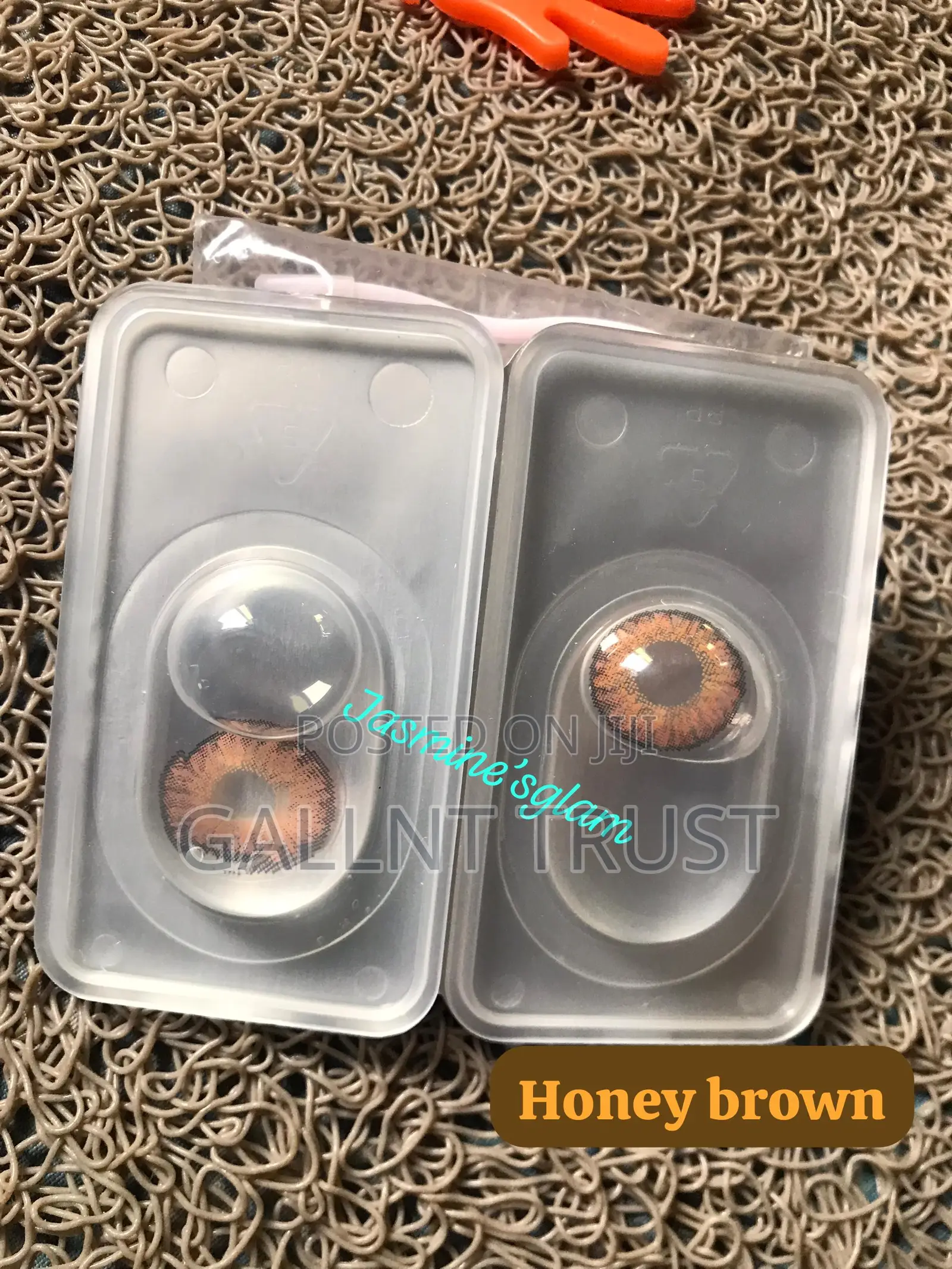 Cosmetic Contact Lens