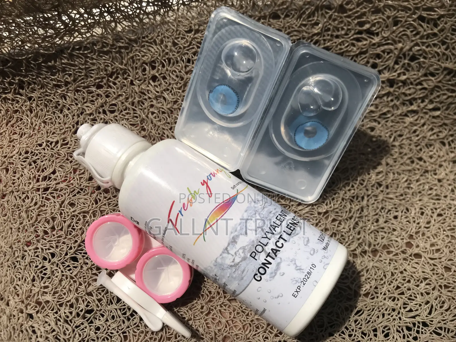 Cosmetic Contact Lens