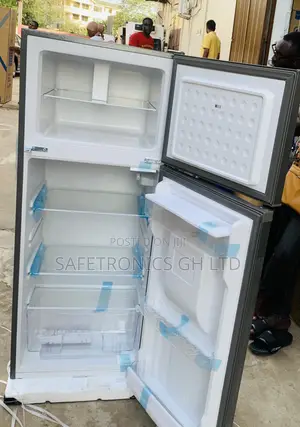 Shop New — (202l) Pearl Dispensetopfreezer Pf-252twd-5e 2 Doors Fridge