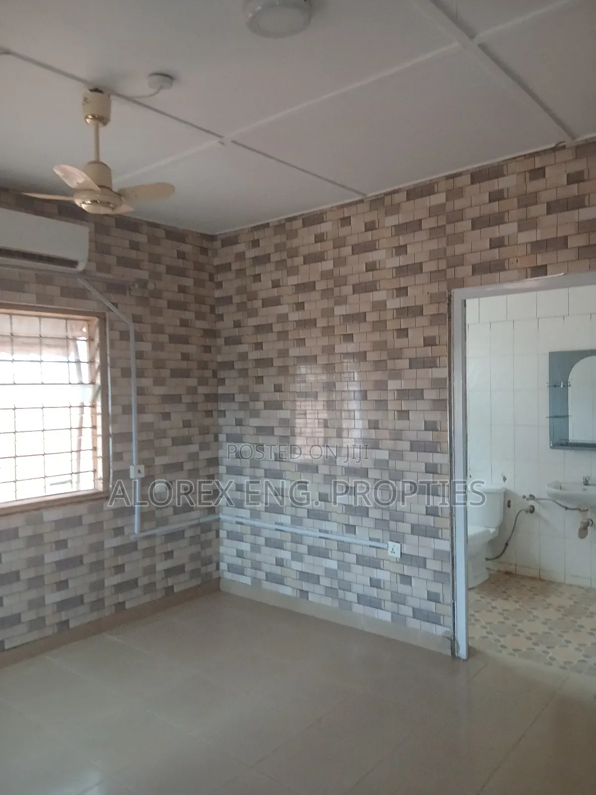 3bdrm Apartment in Ayi Mensa, Oyarifa for rent