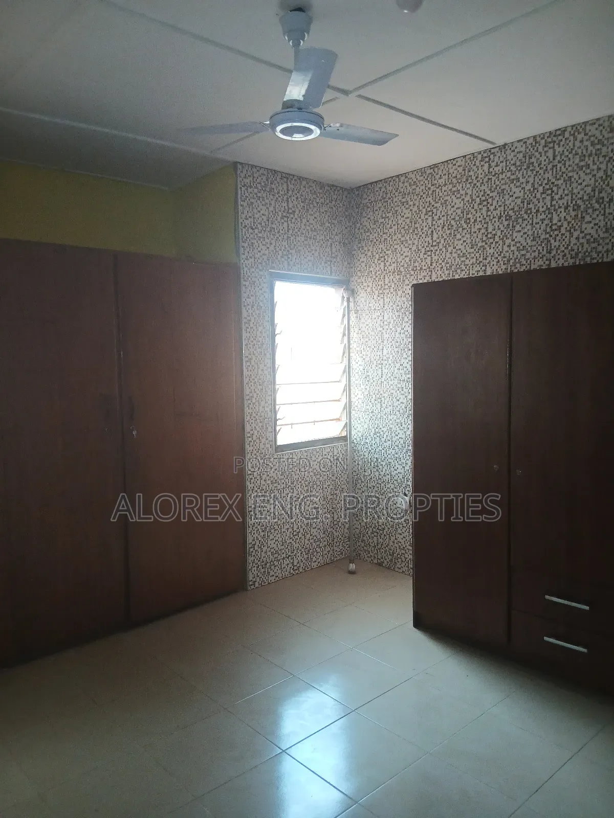 3bdrm Apartment in Ayi Mensa, Oyarifa for rent