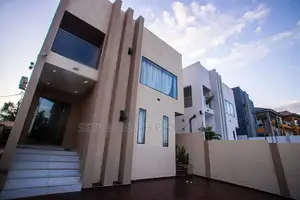 4bdrm House in Pokuase for sale