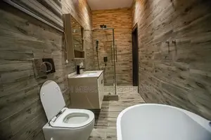 4bdrm House in Pokuase for sale