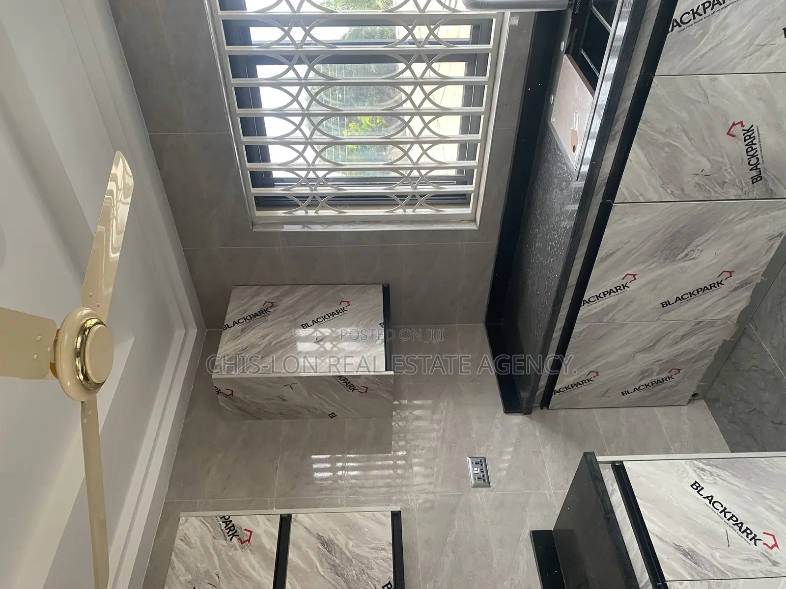 4bdrm Duplex in Chis-Lon Real Estate, Adam Nana for sale
